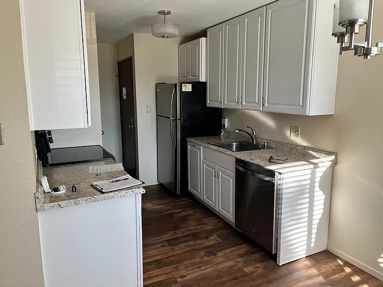 400 S Saliman Rd #110 — Photo 4