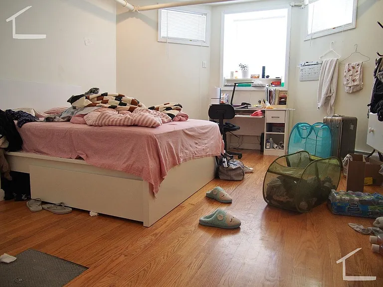 17 Euston St #2 — Photo 5