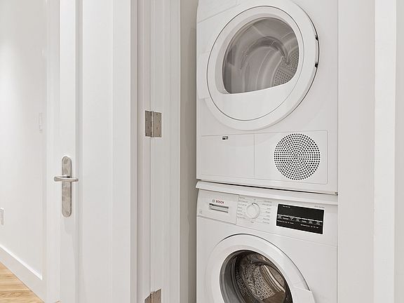 4th image of 336 W 95th St APT 41