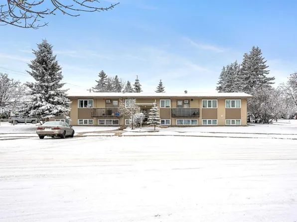 4504 56a Ave #1-8, Lloydminster, AB T9V 1A1