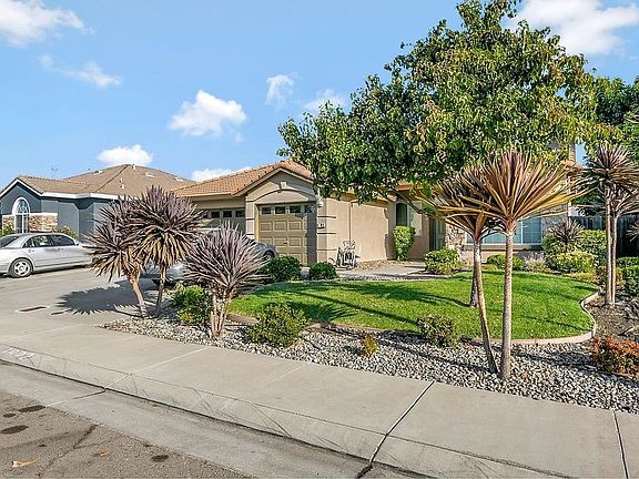 2nd image of 1822 Pisa Cir