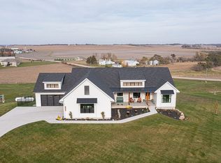 125 Deborah Anne Ln, Ely, IA 52227