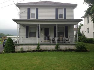 400 W Main St, Thompsontown, PA 17094
