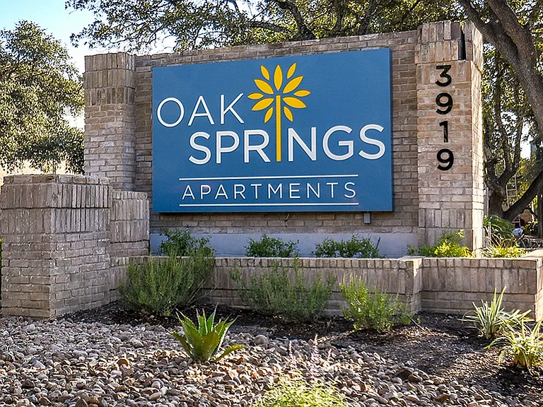 Welcome to Oak Springs!