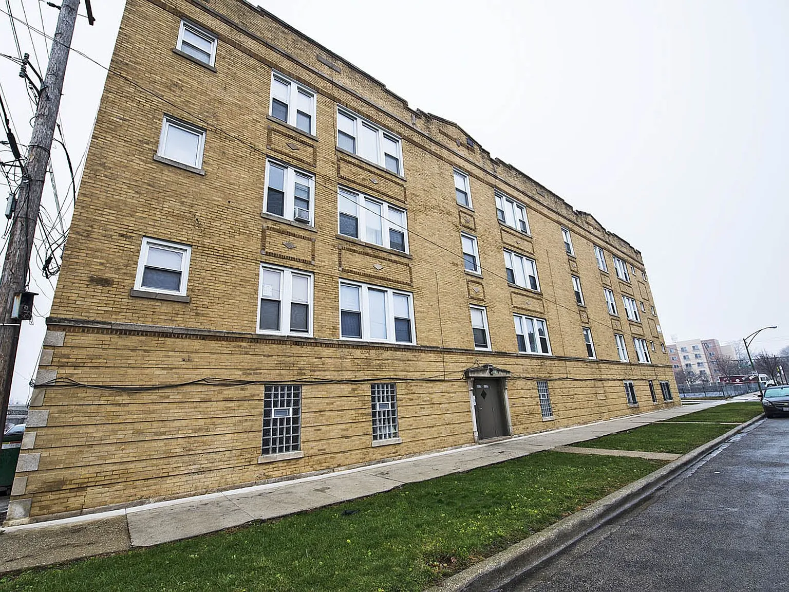 1115 S Karlov — Photo 4