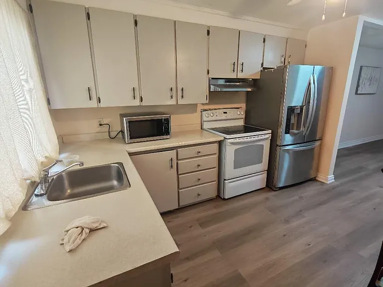 364 Wilson Rd S #2 — Photo 3