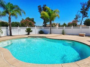 1130 Jay Bird Ln, Ramona, CA 92065