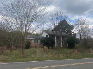 3166 Sandy Ford Rd, Newton, NC 28658