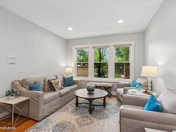 2nd image of 2848 W Waveland Ave #1