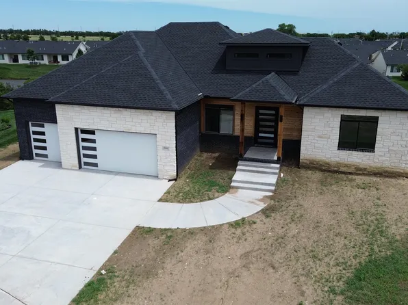 5046 N Remington St, Bel Aire, KS 67226