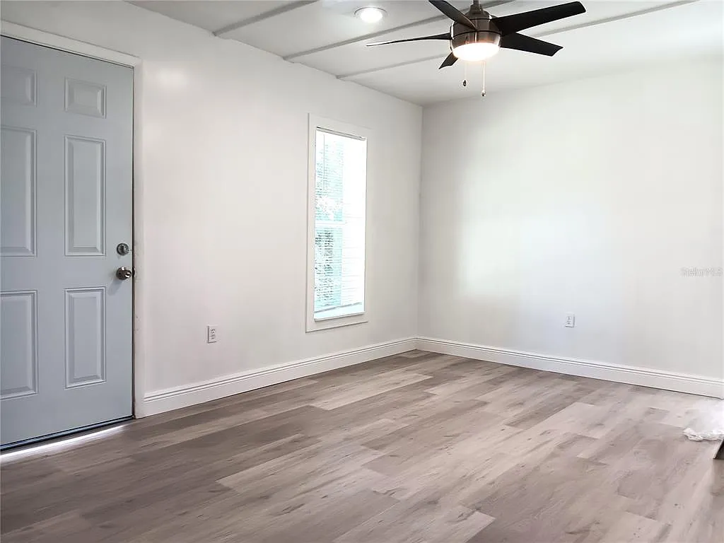 1 bed, 1.0 bath, 550 sqft, $1,350 — Photo 2