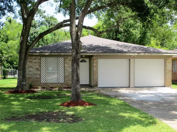 4605 37th St, Dickinson, TX 77539