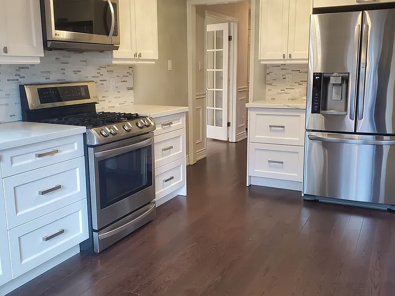 104 Houseman Cres — Photo 8