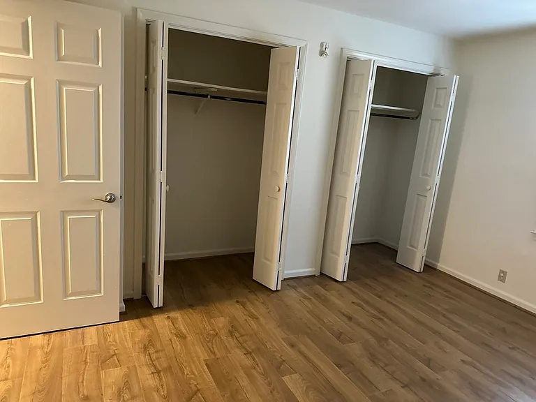 2905 Burch Ave #12 — Photo 38