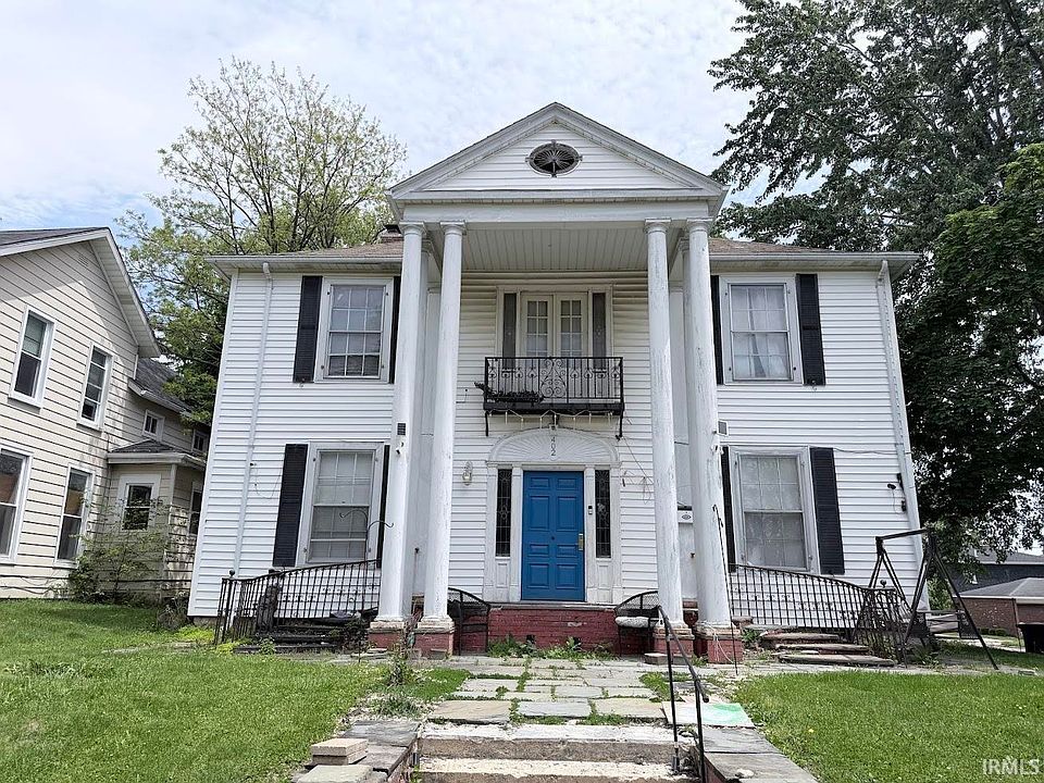 1st image of 402 N High St