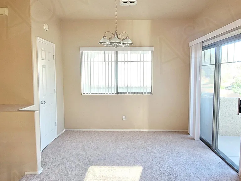 805 S Sycamore St — Photo 10