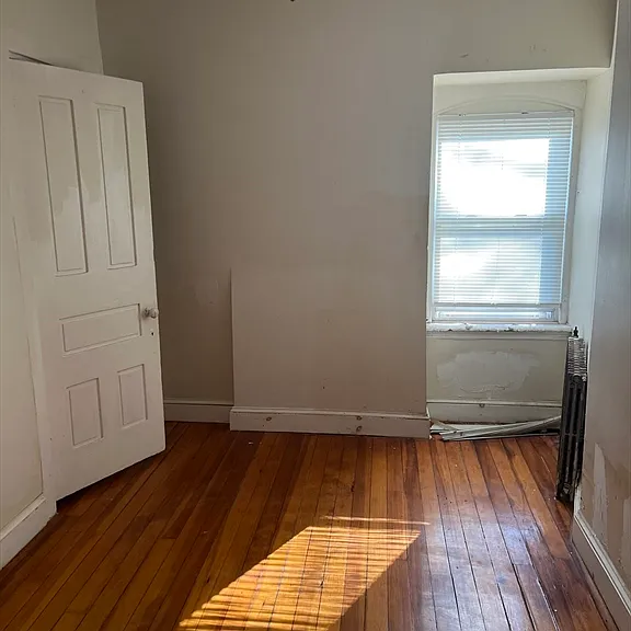 81 Thornton St #3 — Photo 9