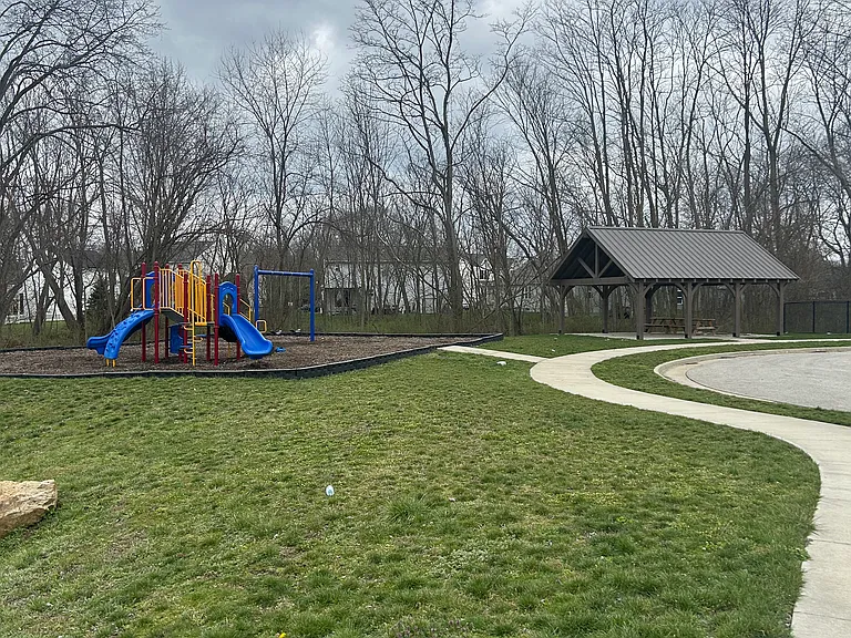 1033 Sandstone Ave — Photo 10