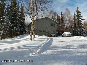 2nd image of 18621 Roads End Cir