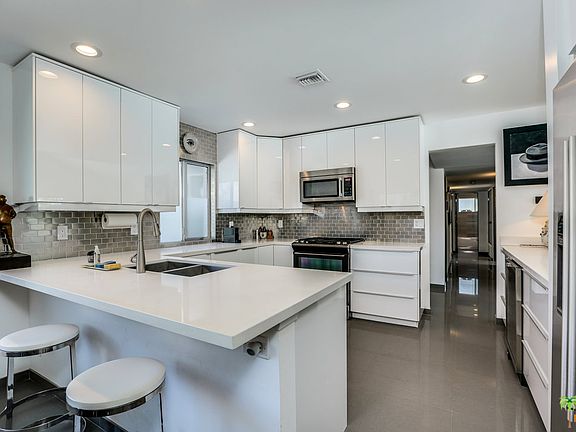 4th image of 596 N Lujo Circle