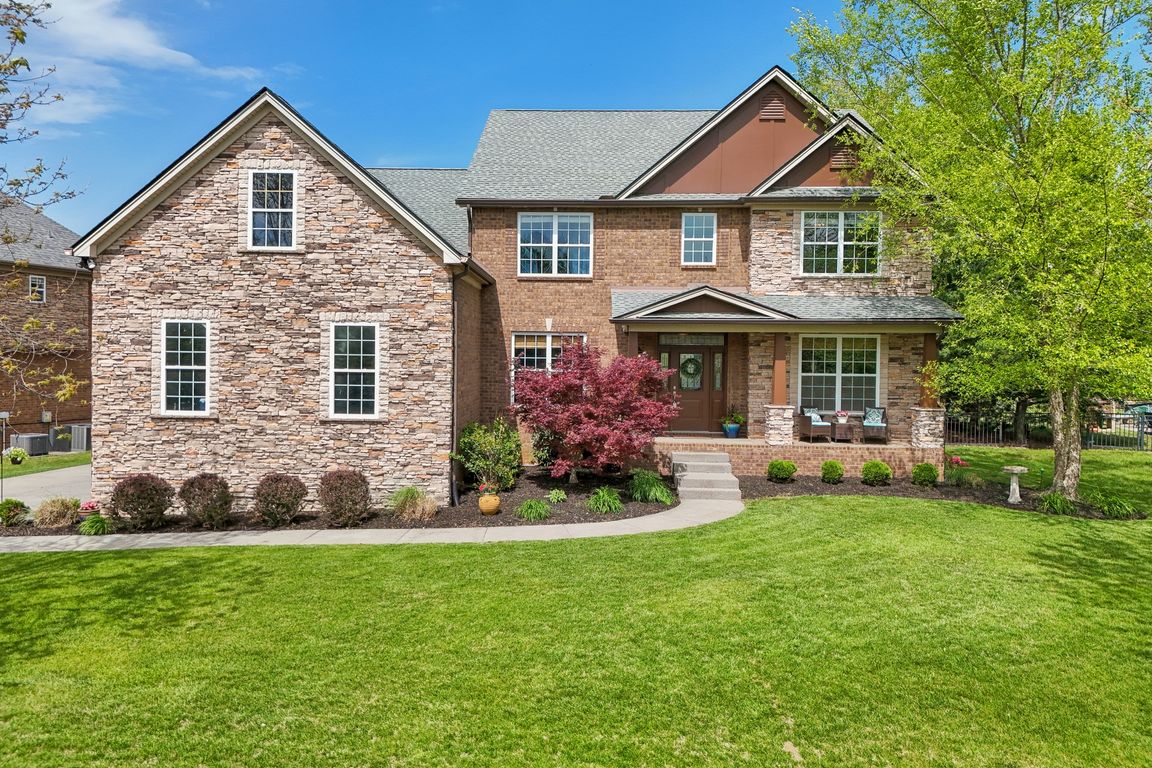 Stoney Hill Ln-1904-098.jpg