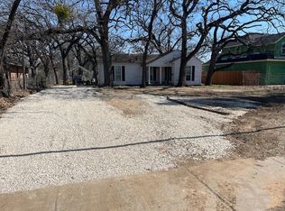 1004 N Rogers Rd, Irving, TX 75061