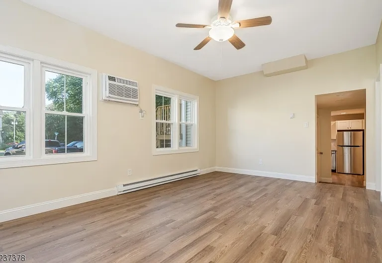 13 Maple St — Photo 4