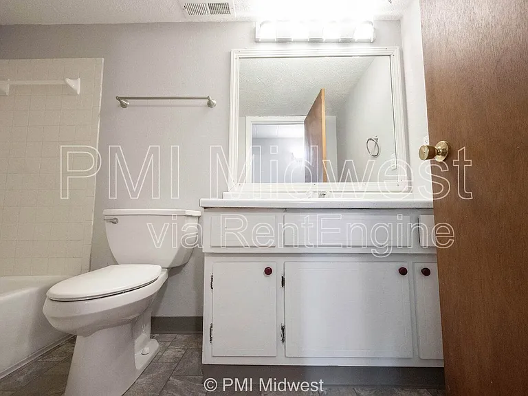 330 Progress Rd #B9 — Photo 23