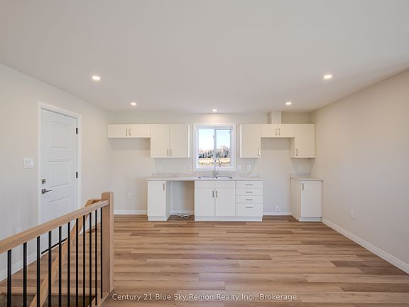 5th image of 201 Talon Cres S