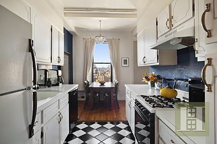 3rd image of 310-316 W 106th St