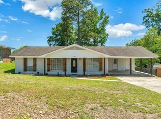 300 Walnut Dr, Petal, MS 39465