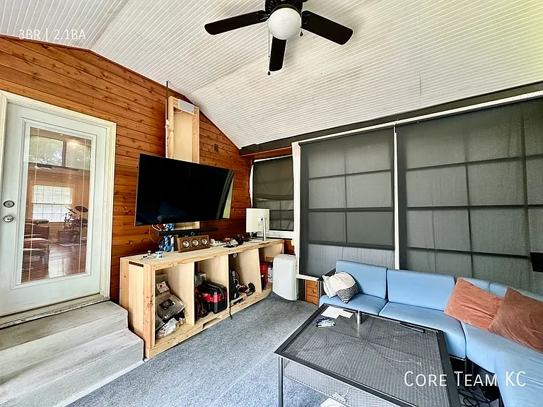 2308 W 104th St — Photo 13
