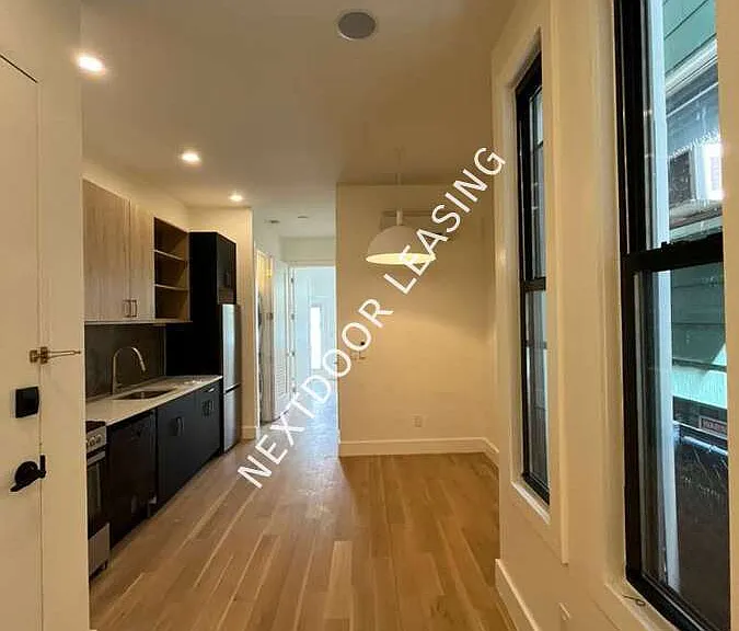 50 Grace St #1 — Photo 2