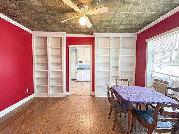 4th image of 2204 Urbana Pl