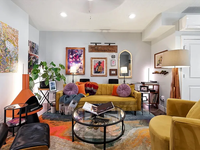 443 E Danika Ln — Photo 15
