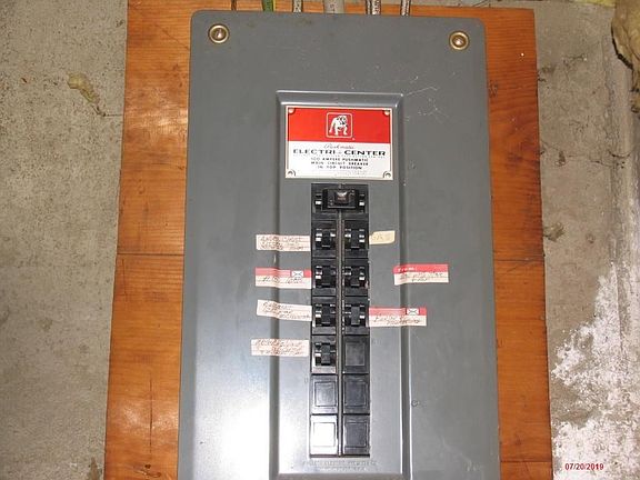 100 AMP Circuit Breaker