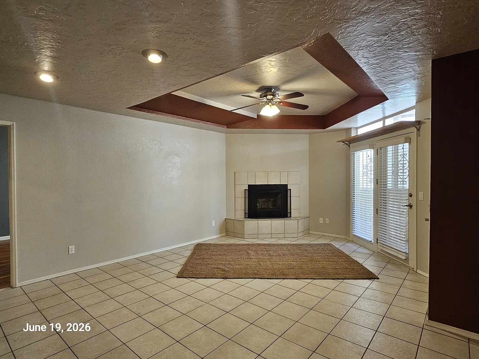 PM26-005 / 1200 East River Road - F63 — Photo 3