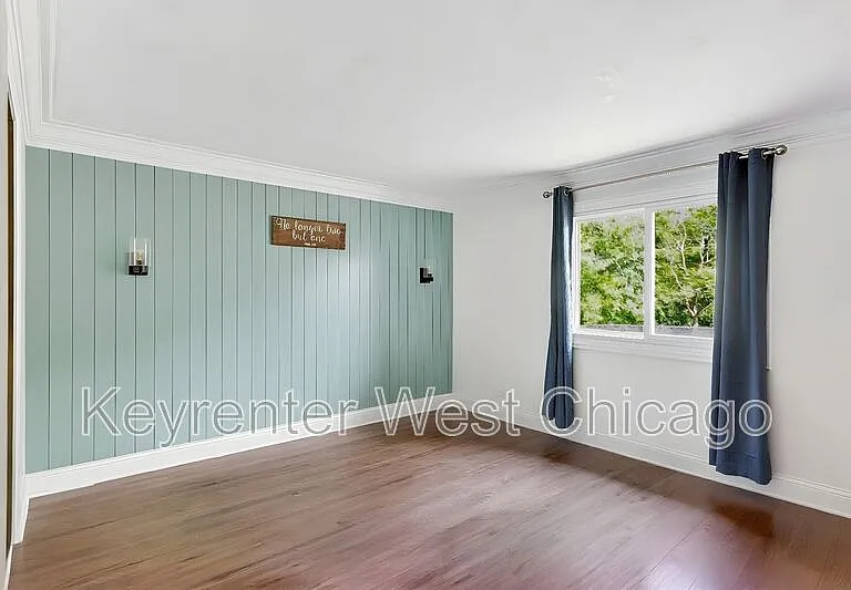 27W120 National St — Photo 17