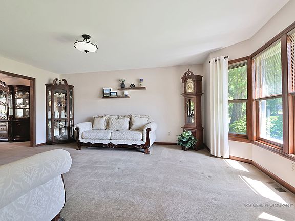 4th image of 39522 N Harmony Ct