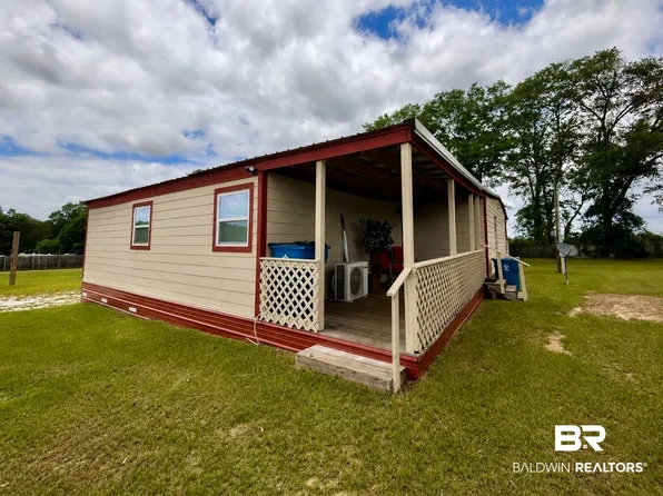 163 Williams Ln, Atmore, AL 36502
