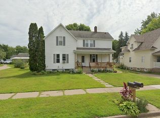 631 1/2 Centre St, Eau Claire, WI 54703