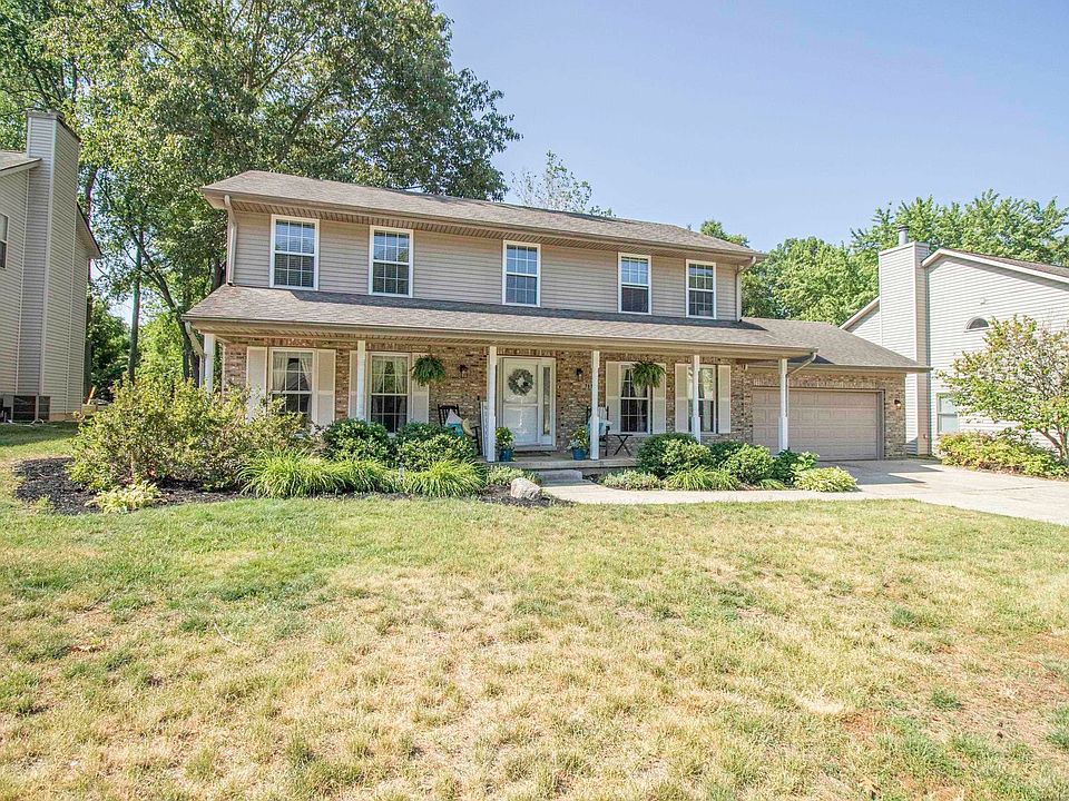 1st image of 707 Bur Oak Ct W
