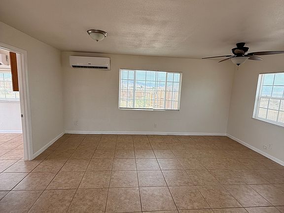 5th image of 3890 Everett Rd