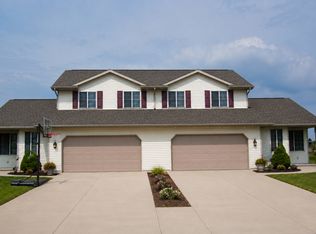 4708 Fox Grove Rd, Sheboygan, WI 53081
