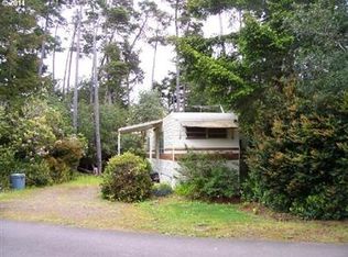 197 Huckleberry Ln, Florence, OR 97439
