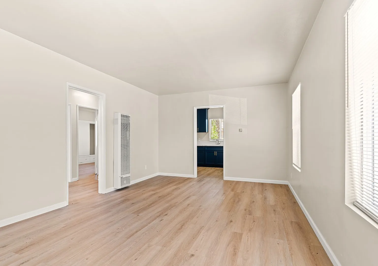 Fully Remodeled Oakland 2 Bed w/ Off-Street Parking & Beautiful Cabinets — Photo 3