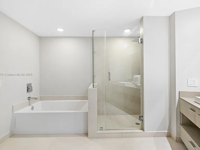 4111 S Ocean Dr #3001 — Photo 11
