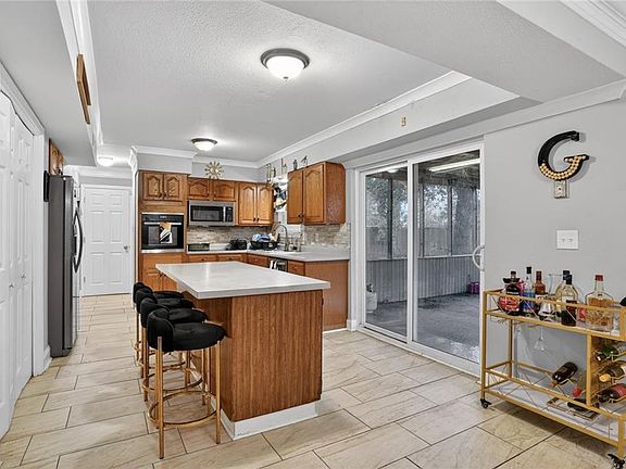 5th image of 1073 9th St