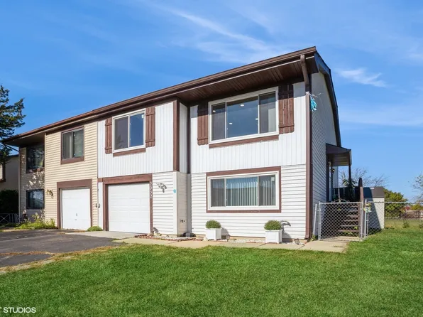 2052 Mallard Ln, Hanover Park, IL 60133