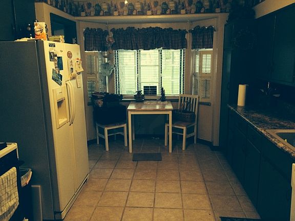 4th image of 1256 Ashland Ave